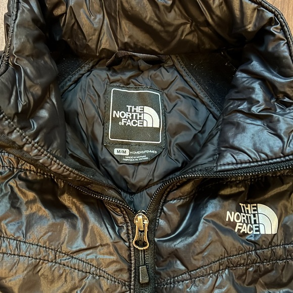 Women’s North Face coat - Picture 3 of 8
